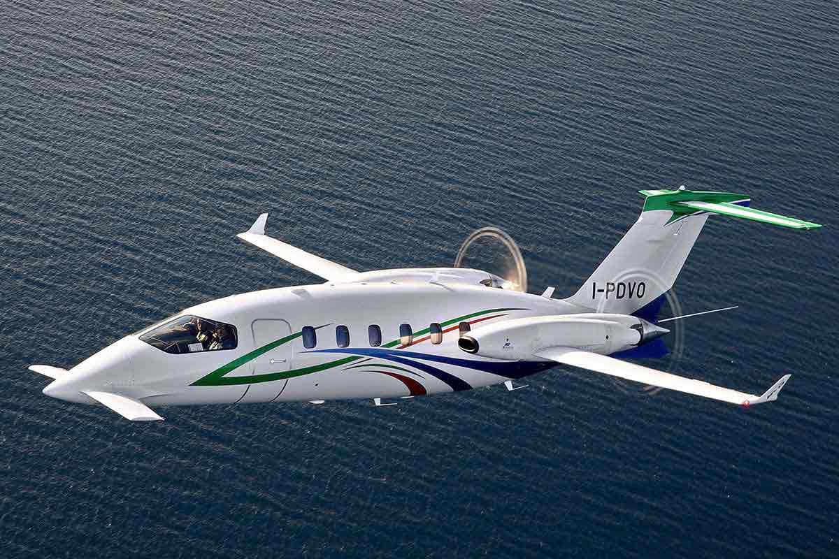 Piaggio Aero P180 Avanti II private jet charter'