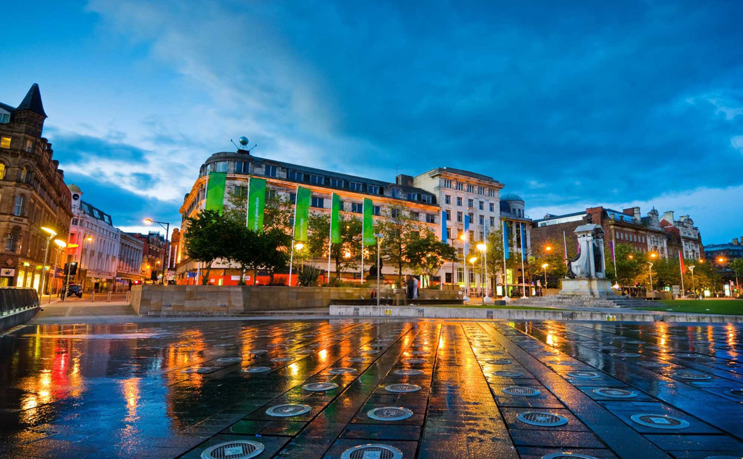 Manchester and New York Charter Flights private jet charter